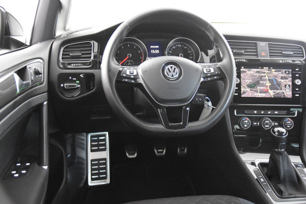 Volkswagen Golf Variant iQ Drive *1ste Eigenaar*Navigatie*Trekhaak*