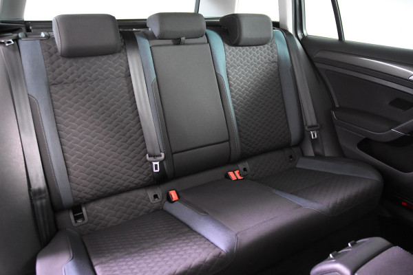 Volkswagen Golf Variant iQ Drive *1ste Eigenaar*Navigatie*Trekhaak*