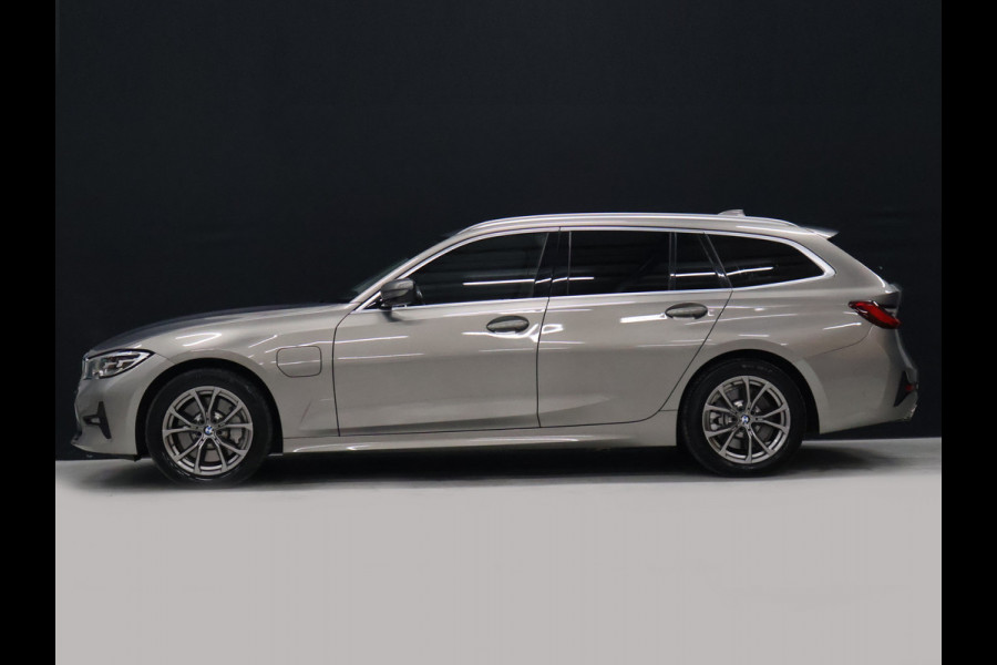 BMW 3 Serie Touring 330e eDrive M Sport [CAMERA, APPLE CARPLAY, ANDROID, TREKHAAK, CRUISE, STOELVERWARMING, ELEKTRISCHE ACHTERKLEP, PDC, NAVIGATIE, NIEUWSTAAT]