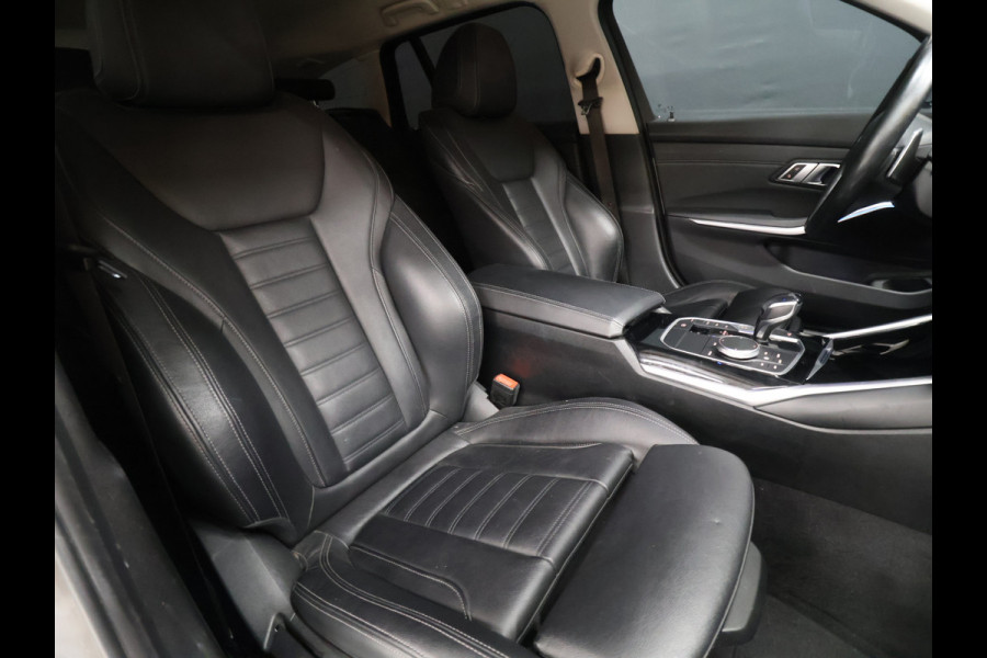 BMW 3 Serie Touring 330e eDrive M Sport [CAMERA, APPLE CARPLAY, ANDROID, TREKHAAK, CRUISE, STOELVERWARMING, ELEKTRISCHE ACHTERKLEP, PDC, NAVIGATIE, NIEUWSTAAT]