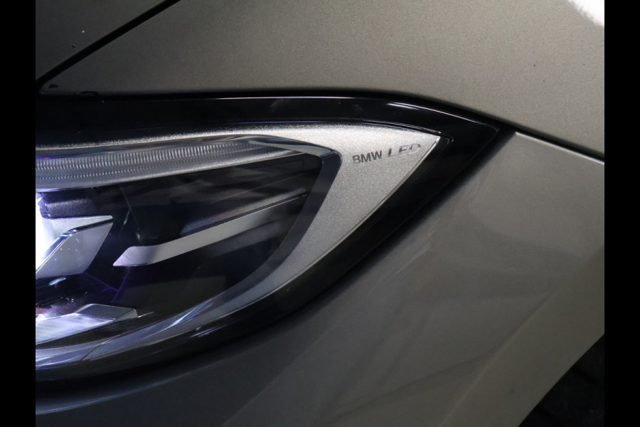 BMW 3 Serie Touring 330e eDrive M Sport [CAMERA, APPLE CARPLAY, ANDROID, TREKHAAK, CRUISE, STOELVERWARMING, ELEKTRISCHE ACHTERKLEP, PDC, NAVIGATIE, NIEUWSTAAT]