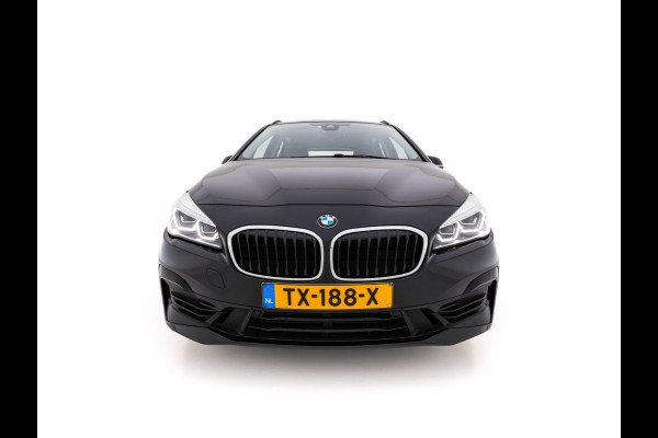 BMW 2 Serie Active Tourer 225xe iPerformance Saphir Edition {SOH-84%} Aut. *LEATHER | HEAD-UP | FULL-LED | HEATED-SPORTSEATS | CAMERA | NAVI-FULLMAP | PRIVACY-GLASS | ECC | PDC | 17''ALU*