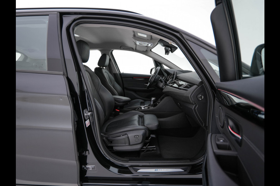 BMW 2 Serie Active Tourer 225xe iPerformance Saphir Edition {SOH-84%} Aut. *LEATHER | HEAD-UP | FULL-LED | HEATED-SPORTSEATS | CAMERA | NAVI-FULLMAP | PRIVACY-GLASS | ECC | PDC | 17''ALU*