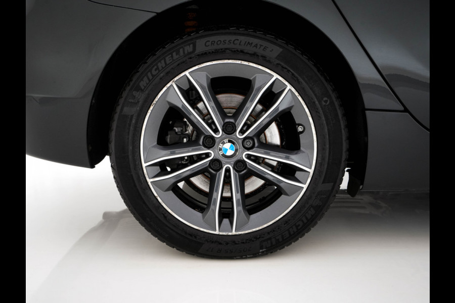 BMW 2 Serie Active Tourer 225xe iPerformance Saphir Edition {SOH-84%} Aut. *LEATHER | HEAD-UP | FULL-LED | HEATED-SPORTSEATS | CAMERA | NAVI-FULLMAP | PRIVACY-GLASS | ECC | PDC | 17''ALU*