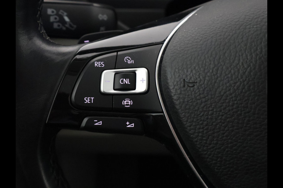 Volkswagen Tiguan 2.0 TSI 4Motion Highline Business Automaat | 360° Camera | Trekhaak | Vol leer | Stoelverwarming | Schuif-/Kanteldak |