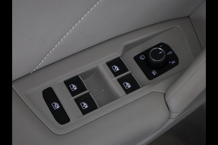 Volkswagen Tiguan 2.0 TSI 4Motion Highline Business Automaat | 360° Camera | Trekhaak | Vol leer | Stoelverwarming | Schuif-/Kanteldak |