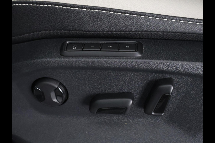 Volkswagen Tiguan 2.0 TSI 4Motion Highline Business Automaat | 360° Camera | Trekhaak | Vol leer | Stoelverwarming | Schuif-/Kanteldak |