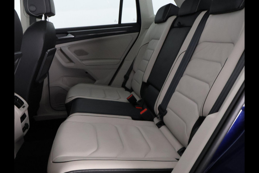 Volkswagen Tiguan 2.0 TSI 4Motion Highline Business Automaat | 360° Camera | Trekhaak | Vol leer | Stoelverwarming | Schuif-/Kanteldak |