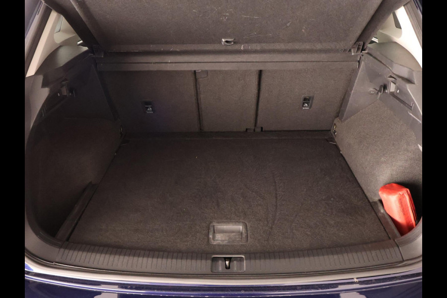 Volkswagen Tiguan 2.0 TSI 4Motion Highline Business Automaat | 360° Camera | Trekhaak | Vol leer | Stoelverwarming | Schuif-/Kanteldak |