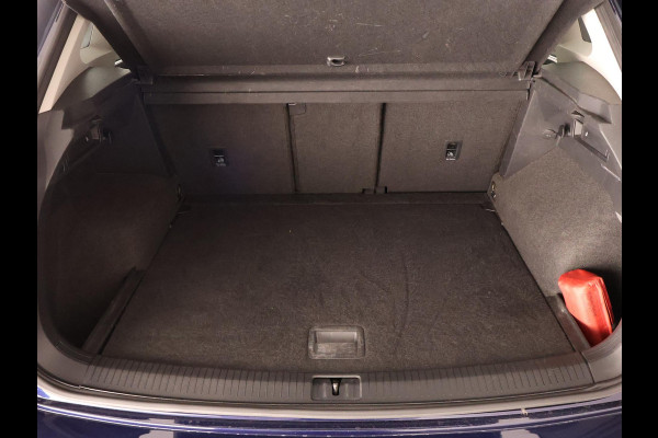 Volkswagen Tiguan 2.0 TSI 4Motion Highline Business Automaat | 360° Camera | Trekhaak | Vol leer | Stoelverwarming | Schuif-/Kanteldak |