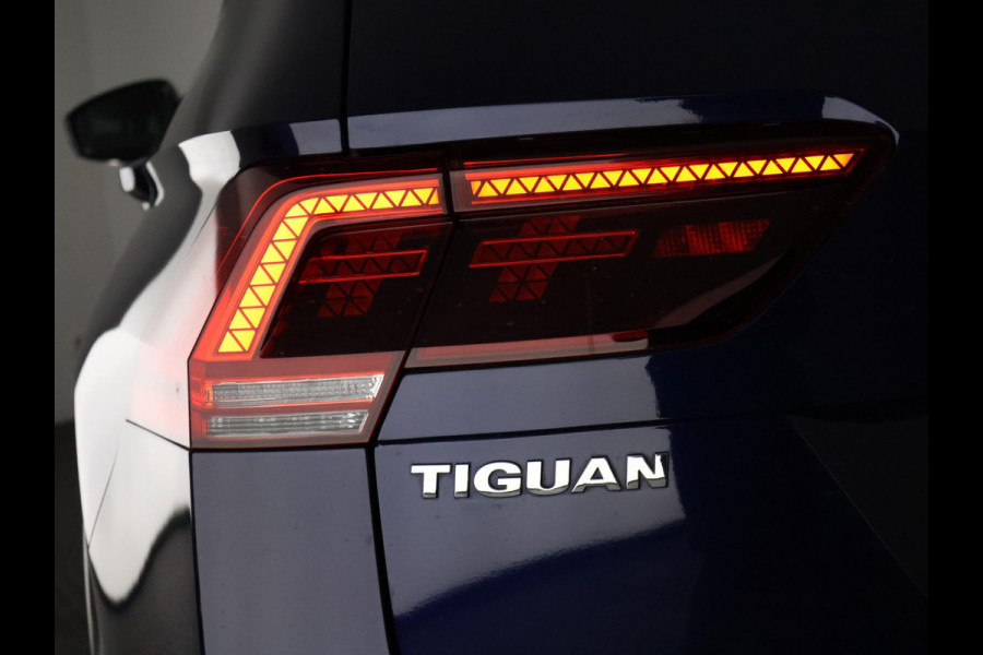 Volkswagen Tiguan 2.0 TSI 4Motion Highline Business Automaat | 360° Camera | Trekhaak | Vol leer | Stoelverwarming | Schuif-/Kanteldak |
