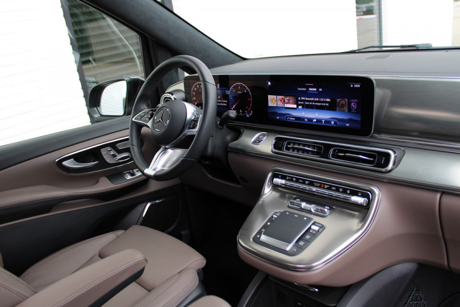 Mercedes-Benz V-Klasse 300d / Exclusive / 6 Persoons / Luchtvering / Pano / INCL BTW-BPM / 2x Elec Schuifd / 360 Cam / Burmester / Vol Opties / NIEUW!!