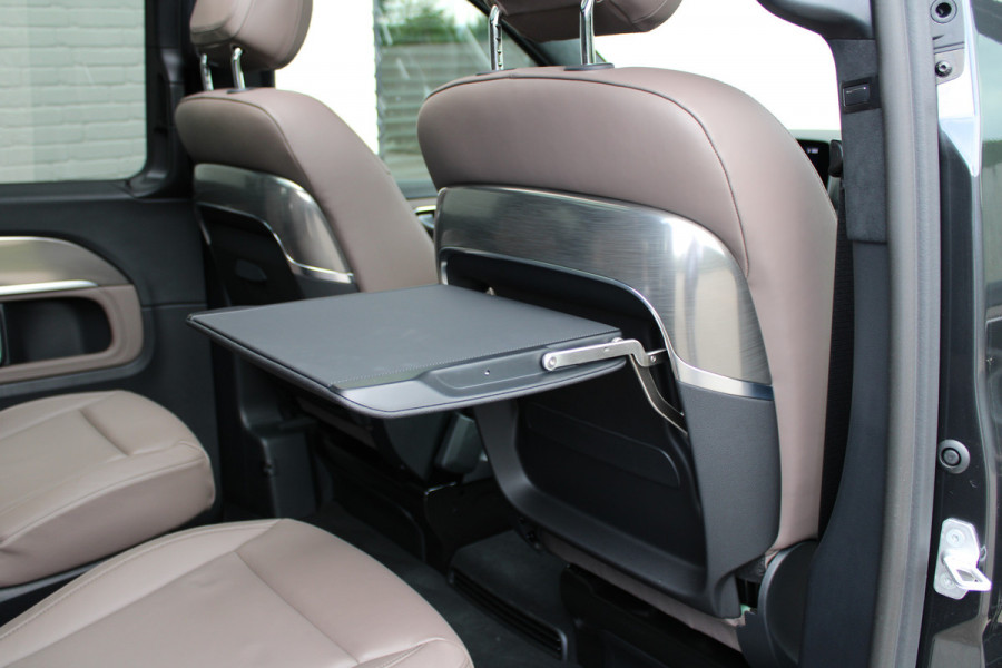 Mercedes-Benz V-Klasse 300d / Exclusive / 6 Persoons / Luchtvering / Pano / INCL BTW-BPM / 2x Elec Schuifd / 360 Cam / Burmester / Vol Opties / NIEUW!!