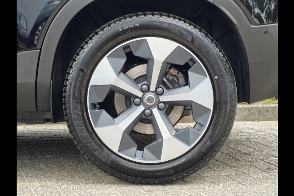 Volvo XC40 B3 177PK Automaat Plus Dark | H&K | Elektr. Stoelen | Verw. voorstoelen | ACC | 19'' |