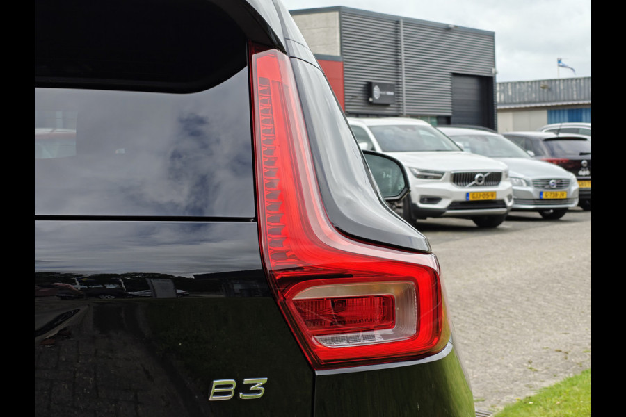 Volvo XC40 B3 177PK Automaat Plus Dark | H&K | Elektr. Stoelen | Verw. voorstoelen | ACC | 19'' |