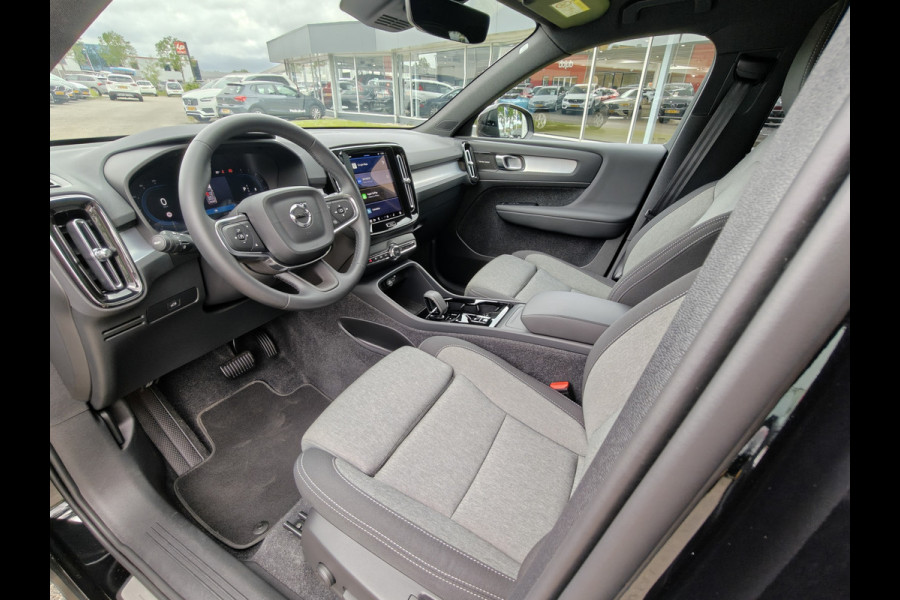 Volvo XC40 B3 177PK Automaat Plus Dark | H&K | Elektr. Stoelen | Verw. voorstoelen | ACC | 19'' |