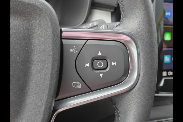 Volvo XC40 B3 177PK Automaat Plus Dark | H&K | Elektr. Stoelen | Verw. voorstoelen | ACC | 19'' |