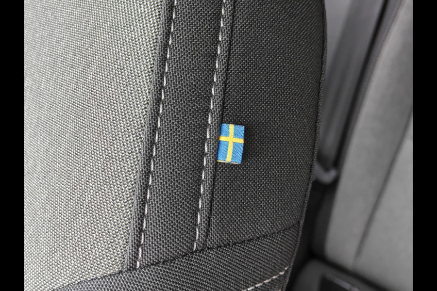 Volvo XC40 B3 177PK Automaat Plus Dark | H&K | Elektr. Stoelen | Verw. voorstoelen | ACC | 19'' |
