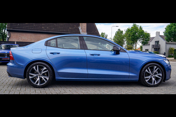 Volvo S60 2.0 T4 R-Design | Luxe R-design stoelen | Trekhaak | Memory stoelen | Camera | Carplay
