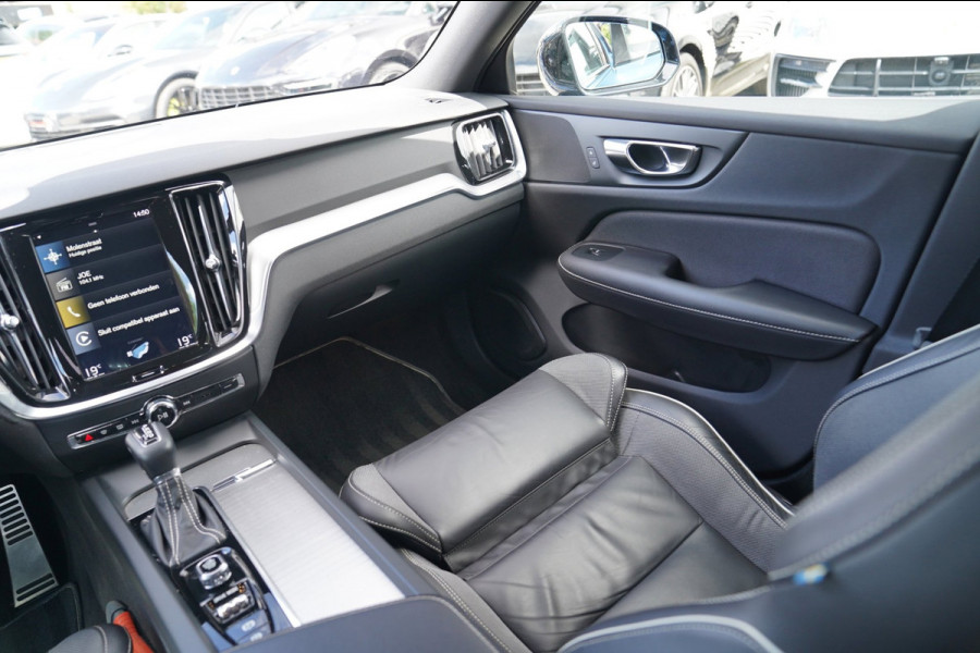 Volvo S60 2.0 T4 R-Design | Luxe R-design stoelen | Trekhaak | Memory stoelen | Camera | Carplay