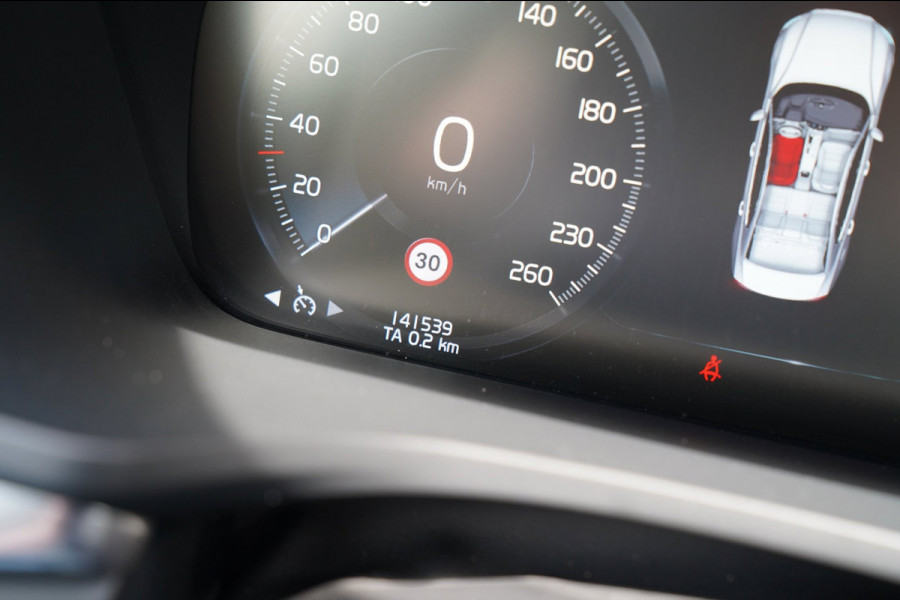 Volvo S60 2.0 T4 R-Design | Luxe R-design stoelen | Trekhaak | Memory stoelen | Camera | Carplay