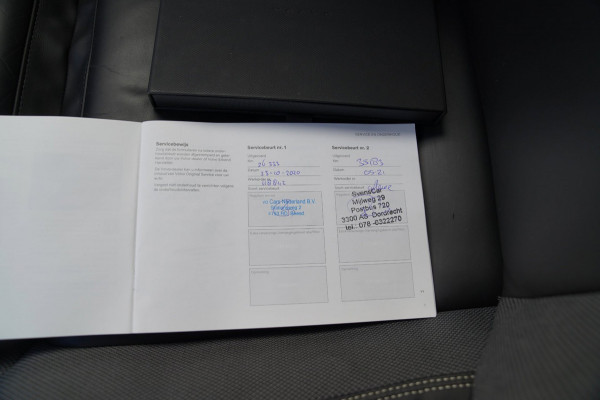 Volvo S60 2.0 T4 R-Design | Luxe R-design stoelen | Trekhaak | Memory stoelen | Camera | Carplay