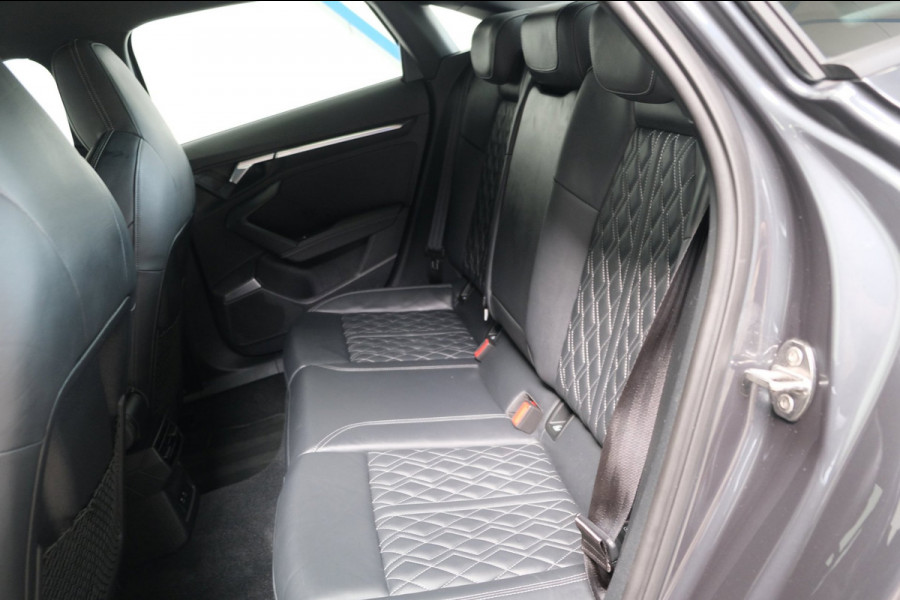 Audi A3 Limousine 35 TFSI S-Edition - Automaat - Airco, Cruise, Carplay, Lederen bekleding, Virtual Display, Stoelverwarming.
