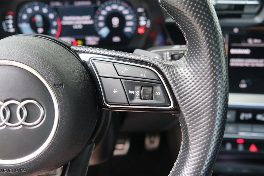 Audi A3 Limousine 35 TFSI S-Edition - Automaat - Airco, Cruise, Carplay, Lederen bekleding, Virtual Display, Stoelverwarming.