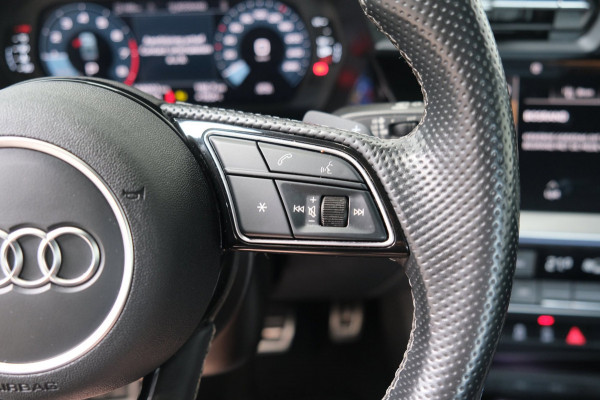 Audi A3 Limousine 35 TFSI S-Edition - Automaat - Airco, Cruise, Carplay, Lederen bekleding, Virtual Display, Stoelverwarming.