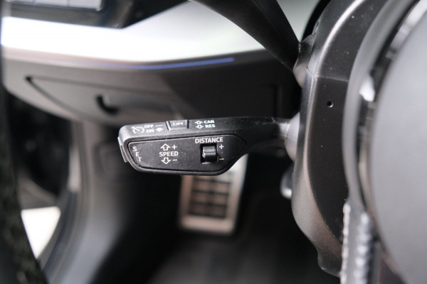 Audi A3 Limousine 35 TFSI S-Edition - Automaat - Airco, Cruise, Carplay, Lederen bekleding, Virtual Display, Stoelverwarming.