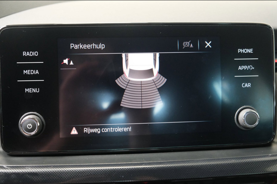 Škoda SCALA 1.0 TSI Sport Business - N.A.P. Airco, Cruise, Carplay, Virtual display.