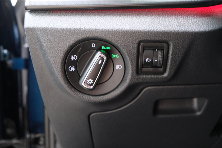 Škoda SCALA 1.0 TSI Sport Business - N.A.P. Airco, Cruise, Carplay, Virtual display.
