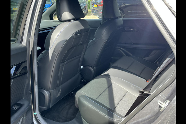 MG4 MG4 Electric Luxury 64 kWh SOH 97%|360 CAMERA| 7 JAAR MG GARANTIE T/M 02-2031| ELEK. STOEL| DODE HOEK SENSOR| STOEL + STUURVERWARMING| ADAPTIVE CRUISE CONTROL