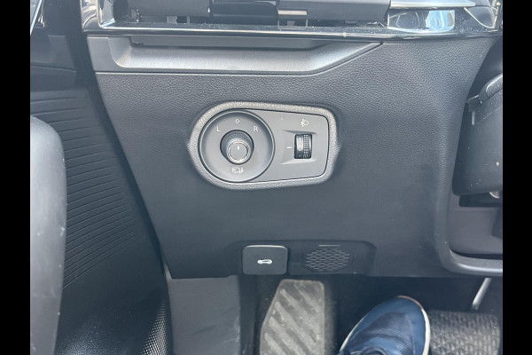 MG4 MG4 Electric Luxury 64 kWh SOH 97%|360 CAMERA| 7 JAAR MG GARANTIE T/M 02-2031| ELEK. STOEL| DODE HOEK SENSOR| STOEL + STUURVERWARMING| ADAPTIVE CRUISE CONTROL