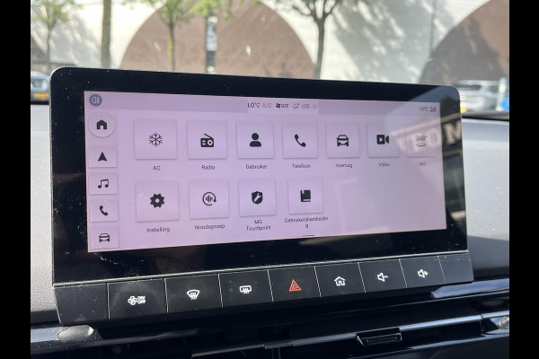 MG4 MG4 Electric Luxury 64 kWh SOH 97%|360 CAMERA| 7 JAAR MG GARANTIE T/M 02-2031| ELEK. STOEL| DODE HOEK SENSOR| STOEL + STUURVERWARMING| ADAPTIVE CRUISE CONTROL
