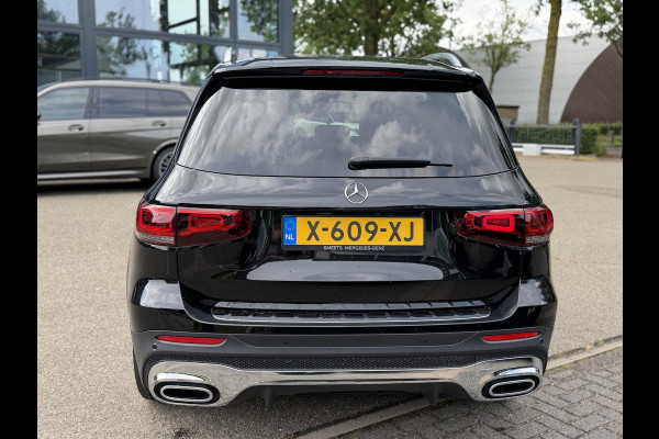Mercedes-Benz Glb 200 Business Solution AMG PANORAMADAK | SFEERVERLICHTING | ELEKTRISCHE TREKHAAK | CAMERA | STOELVERWARMING | MERCEDES-DEALER ONDERHOUDEN | MERCEDES GARANTIE T/M 05-2028