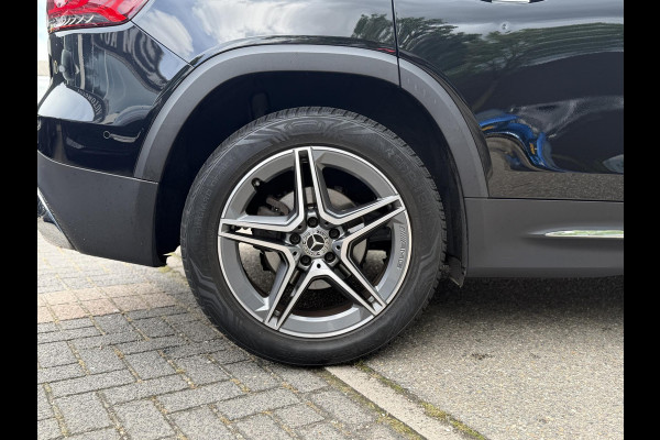 Mercedes-Benz Glb 200 Business Solution AMG PANORAMADAK | SFEERVERLICHTING | ELEKTRISCHE TREKHAAK | CAMERA | STOELVERWARMING | MERCEDES-DEALER ONDERHOUDEN | MERCEDES GARANTIE T/M 05-2028