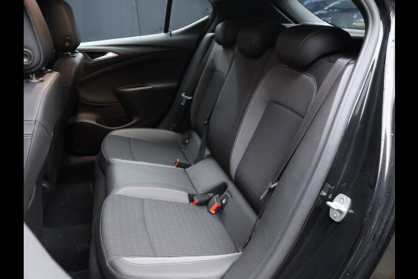 Opel Astra 1.2 Business Elegance Sport (NAVI,CAMERA,PDC,CLIMATE,CRUISE,LANE ASSIST,LED,SPORTSTOELEN,LM VELGEN,NETTE STAAT)