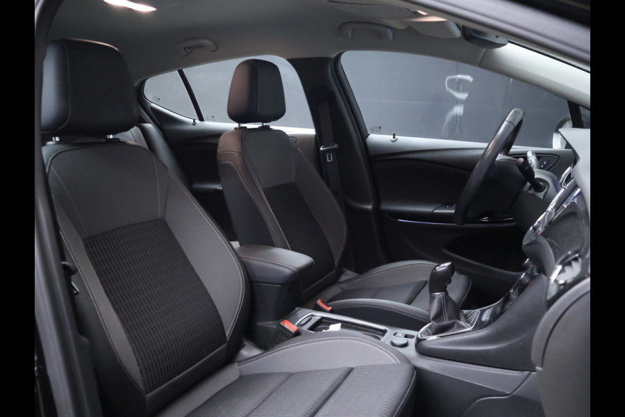 Opel Astra 1.2 Business Elegance Sport (NAVI,CAMERA,PDC,CLIMATE,CRUISE,LANE ASSIST,LED,SPORTSTOELEN,LM VELGEN,NETTE STAAT)