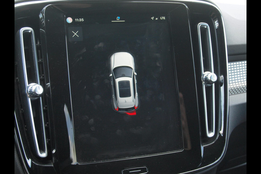 Volvo XC40 Recharge P8 AWD R-Design | SOH 91% | Trekhaak | Parkeersensoren | Apple Carplay | Cruise Control | NL-Auto |
