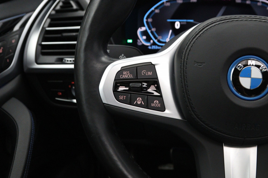 BMW iX3 High Executive 80 kWh 286 PK, SOH 99 %, Panoramadak, Driving Ass. Prof, 360 Camera, Head-Up, Carplay