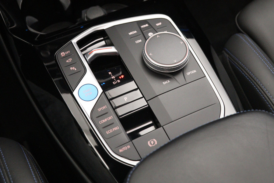 BMW iX3 High Executive 80 kWh 286 PK, SOH 99 %, Panoramadak, Driving Ass. Prof, 360 Camera, Head-Up, Carplay