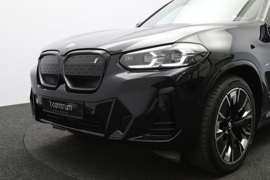 BMW iX3 High Executive 80 kWh 286 PK, SOH 99 %, Panoramadak, Driving Ass. Prof, 360 Camera, Head-Up, Carplay