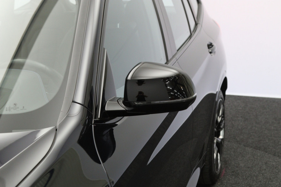 BMW iX3 High Executive 80 kWh 286 PK, SOH 99 %, Panoramadak, Driving Ass. Prof, 360 Camera, Head-Up, Carplay