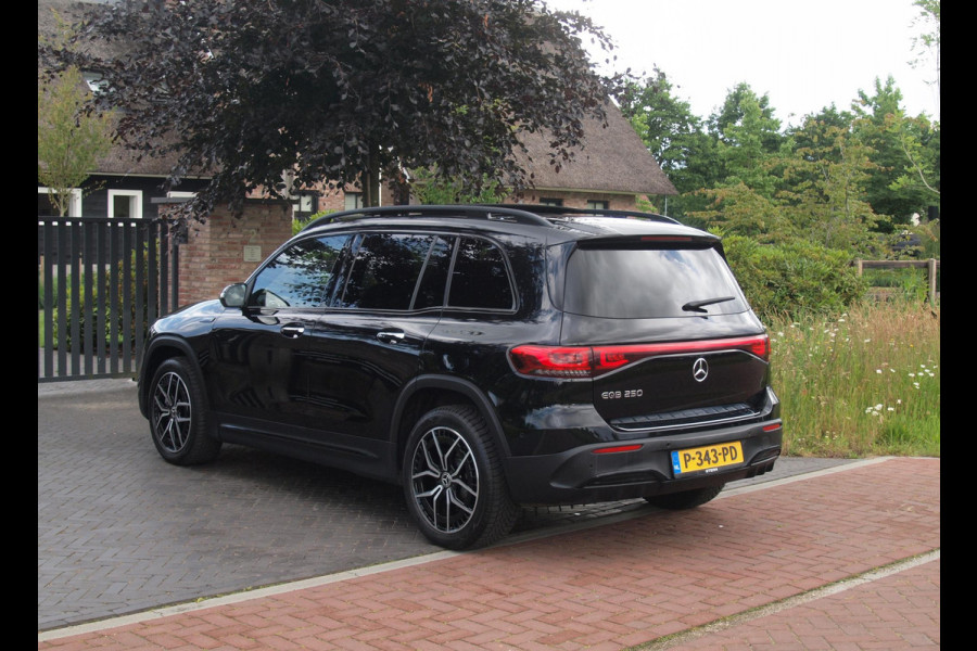 Mercedes-Benz EQB 250 AMG Line 7 Persoons 67 kWh | SOH 94% | Panoramadak | 360 Camera | Burmester | Apple Carplay |
