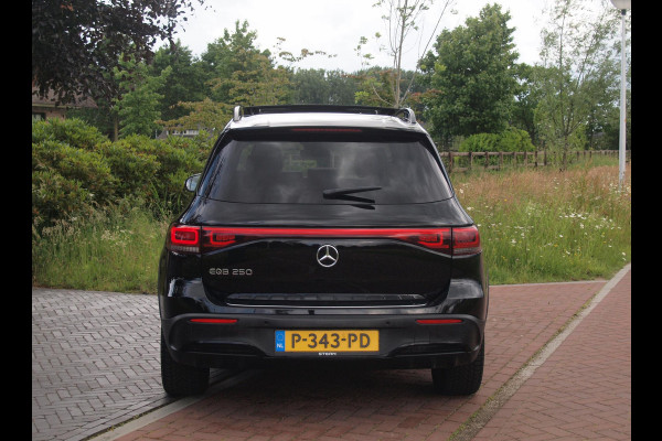 Mercedes-Benz EQB 250 AMG Line 7 Persoons 67 kWh | SOH 94% | Panoramadak | 360 Camera | Burmester | Apple Carplay |
