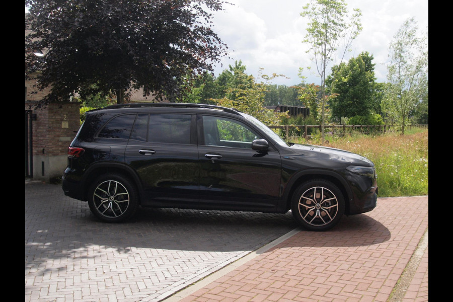 Mercedes-Benz EQB 250 AMG Line 7 Persoons 67 kWh | SOH 94% | Panoramadak | 360 Camera | Burmester | Apple Carplay |