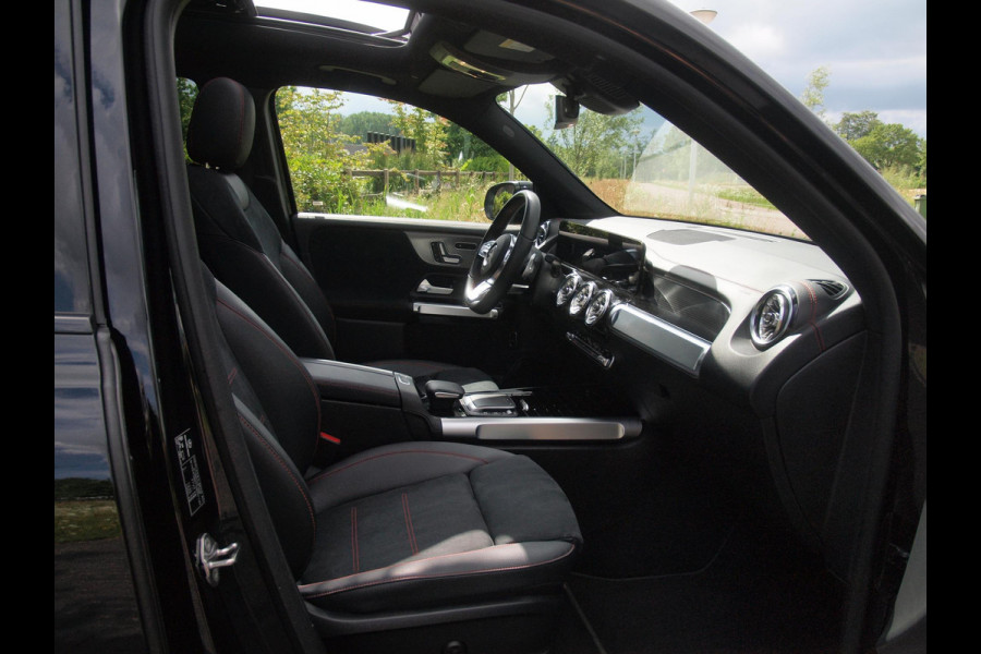Mercedes-Benz EQB 250 AMG Line 7 Persoons 67 kWh | SOH 94% | Panoramadak | 360 Camera | Burmester | Apple Carplay |