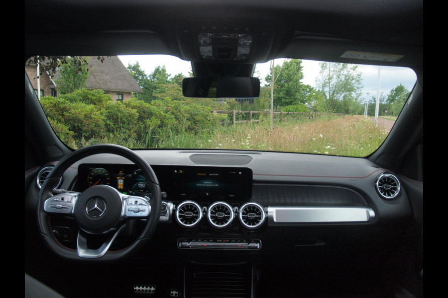 Mercedes-Benz EQB 250 AMG Line 7 Persoons 67 kWh | SOH 94% | Panoramadak | 360 Camera | Burmester | Apple Carplay |
