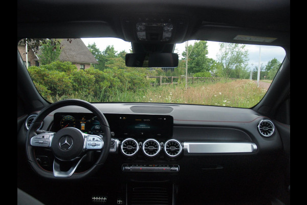 Mercedes-Benz EQB 250 AMG Line 7 Persoons 67 kWh | SOH 94% | Panoramadak | 360 Camera | Burmester | Apple Carplay |